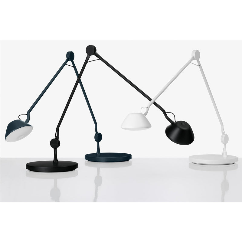 AQ01 Desk Lamp, White