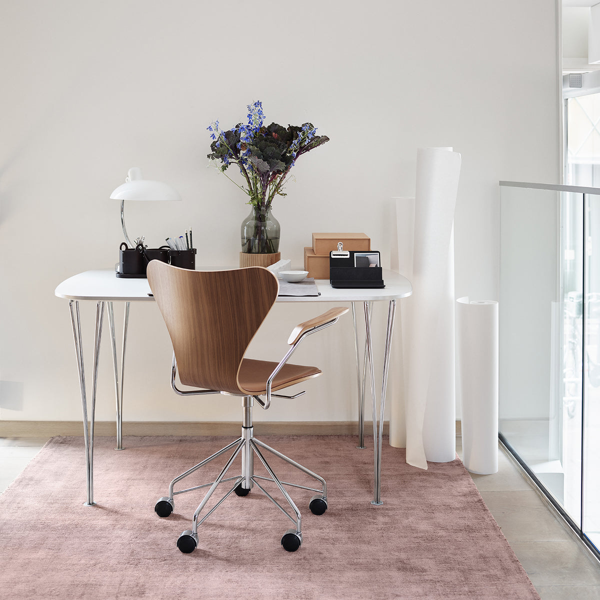 Superellipse Table, White - Fritz Hansen