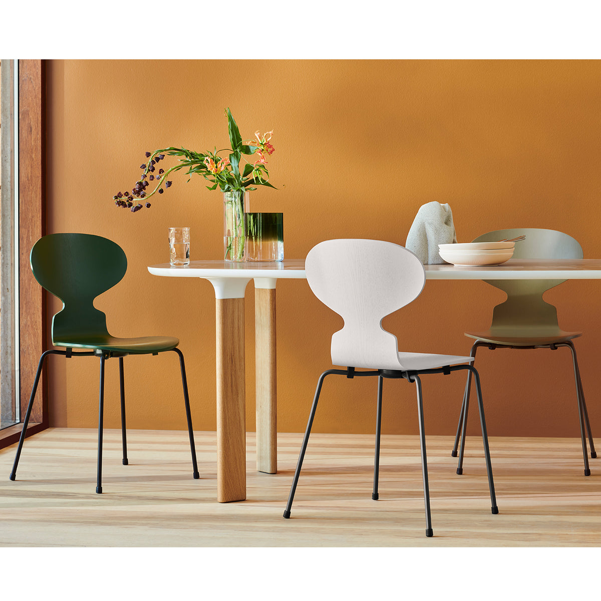 Ant Chair, Light Beige - Fritz Hansen